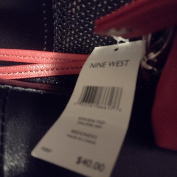 Womens Nine West red purse new with tags - Picture 4 of 8